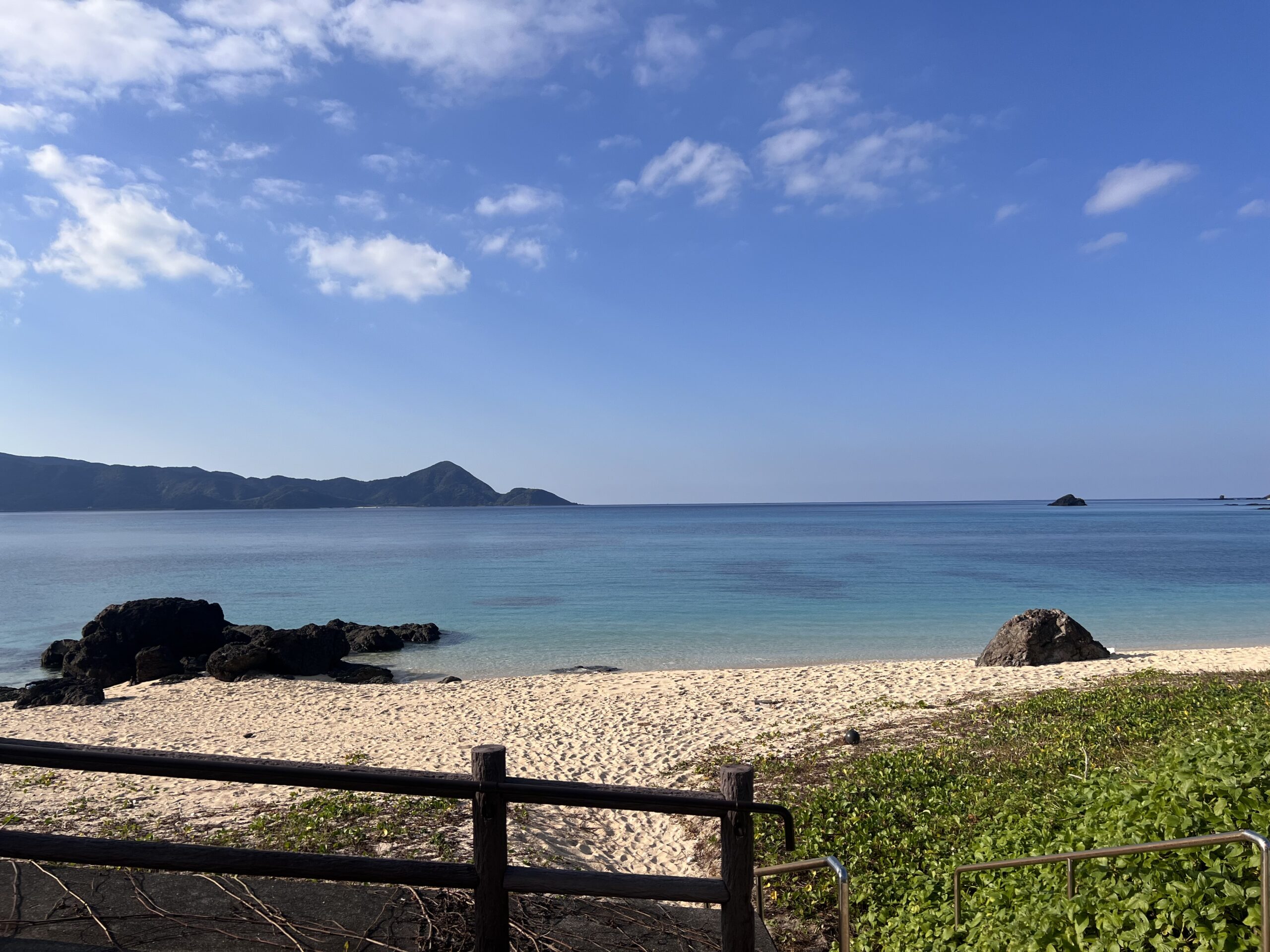 奄美ブルーの輝く海